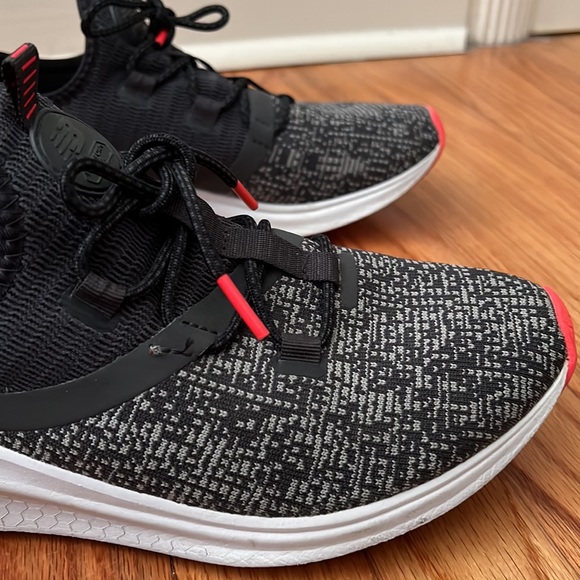 New Balance Womens Fresh Foam Lazer V1 WLAZRMT Black Running Shoes Sneakers 9.5 - Picture 11 of 16